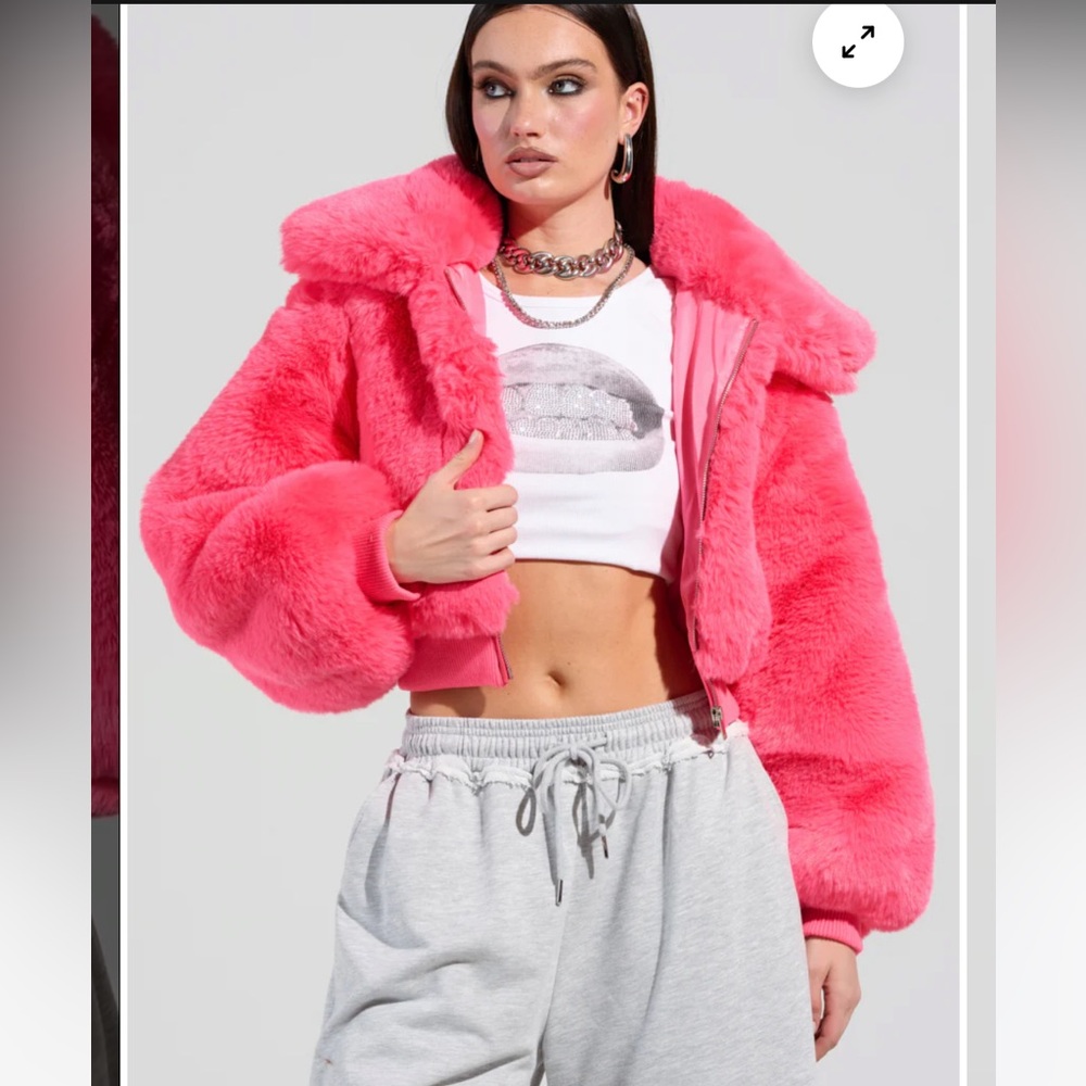 AKIRA NWT FAUX FUR BOMBER IN HOT PINK 💕Size M - Picture 2 of 15